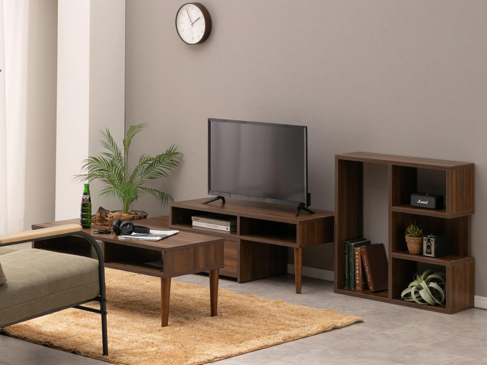 コンパクトな部屋でも調節できる伸長式の家具